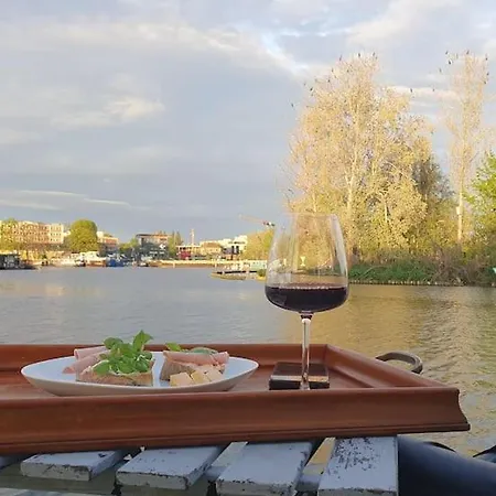 Mitten Im Wasser - Romantische Erholung In Berlin * Berlín