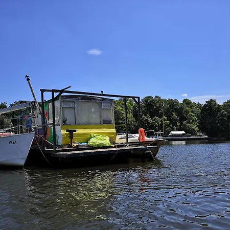Mitten Im Wasser - Romantische Erholung In Berlin Berlín