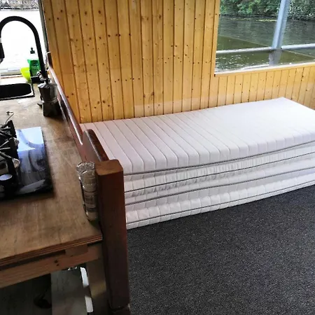 Traum Am Wasser - Romantische Erholung In Botel *