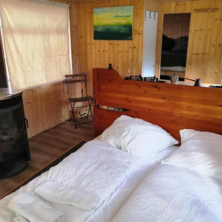 Mitten Im Wasser - Romantische Erholung In Berlin Botel *
