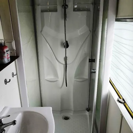 Mitten Im Wasser - Romantische Erholung In Bådhotel